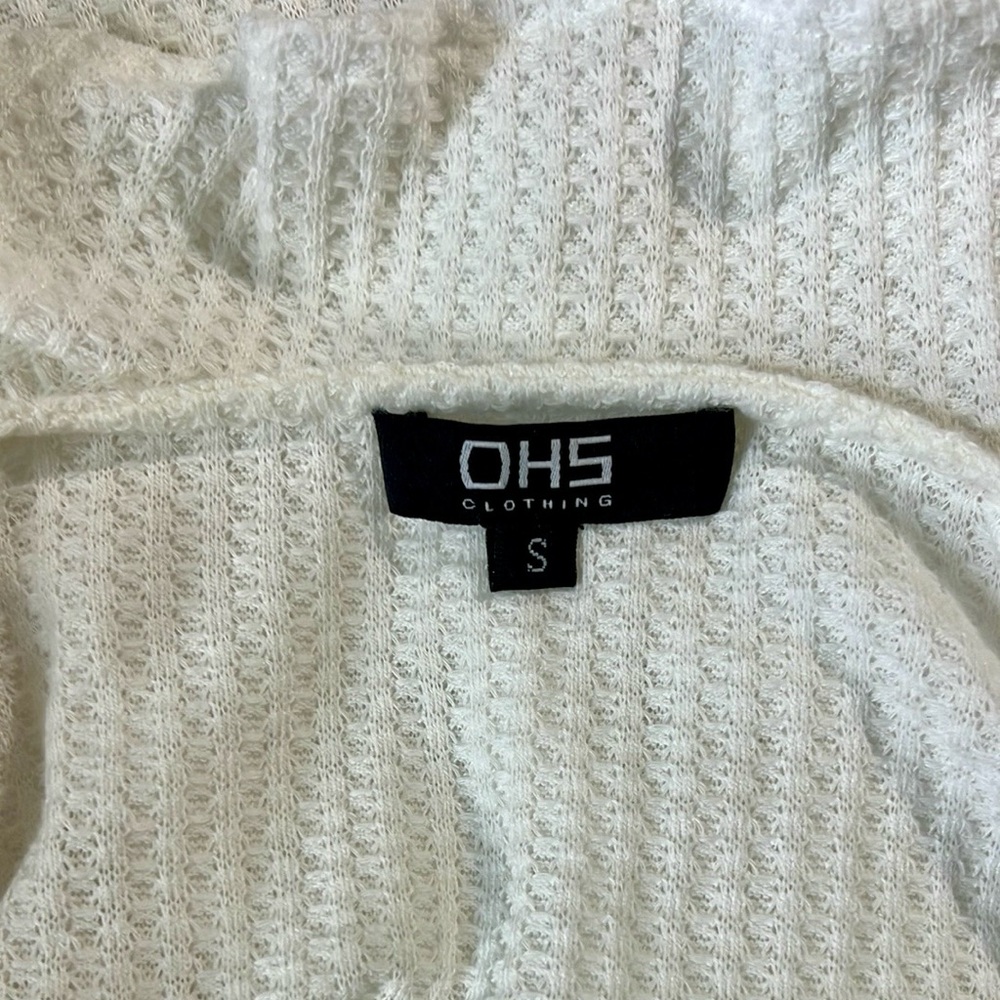 OHS Ruffle Button-Down Top - Picture 4 of 10